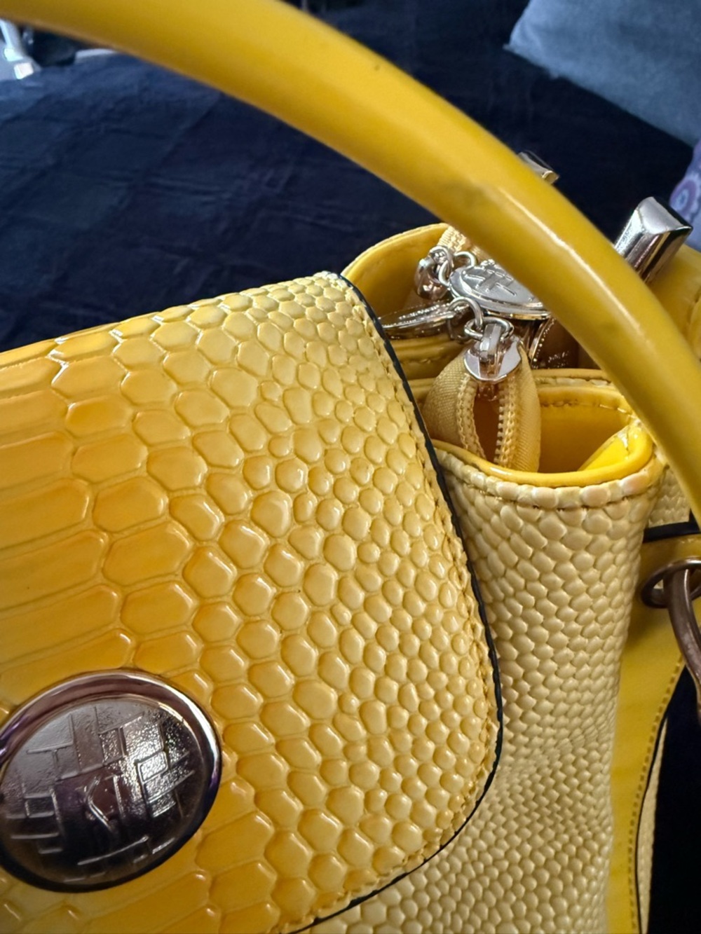 Haiying Snider Bright Yellow Snake Embossed Faux Leather Satchel Shoulder Bag - Picture 5 of 14
